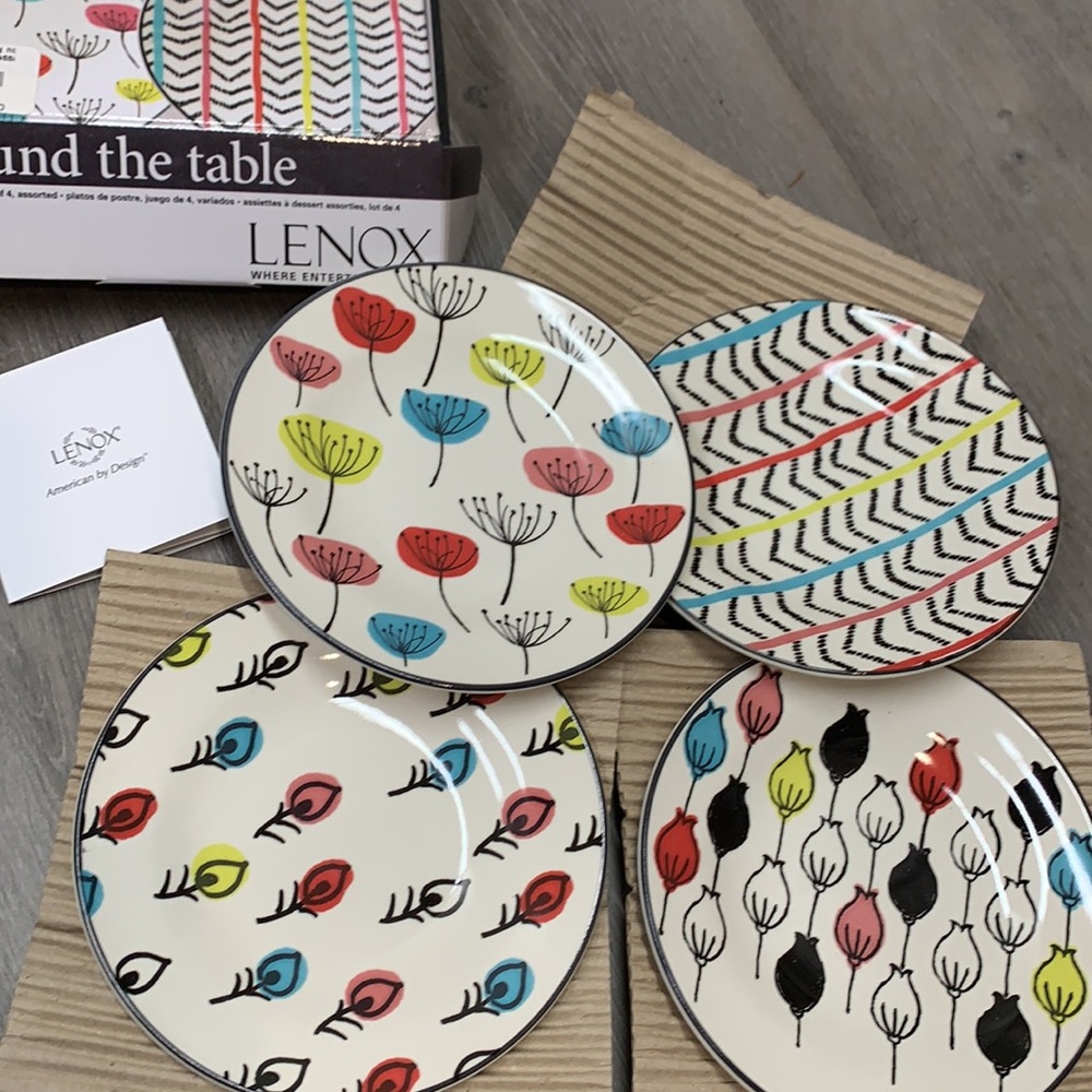 10 piece set > Oblong tray, bowl + 8 dessert plates